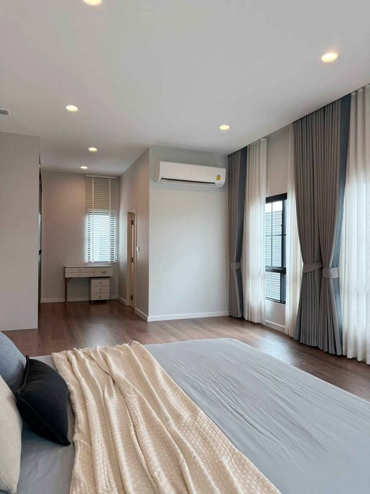 เศรษฐสิริ เสรีไทย - Image 6