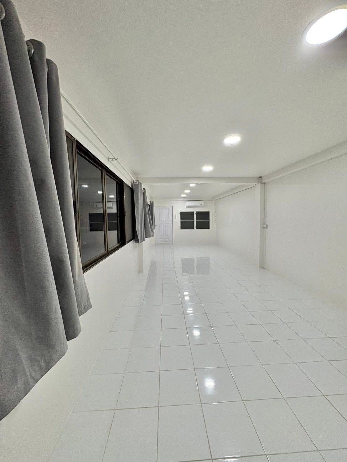 5 卧室 独立房屋 出租 在  - Image 15