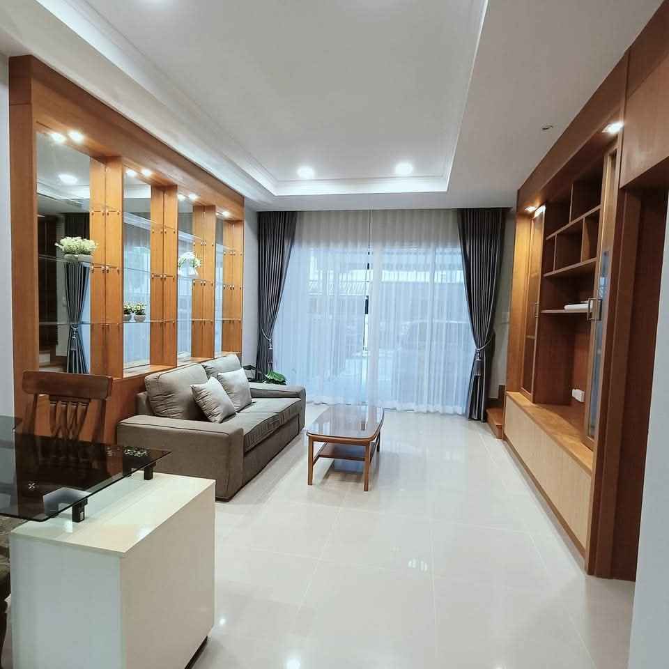 Baan Klang Muang S-Sense Onnuch-Wongwan - Image 1