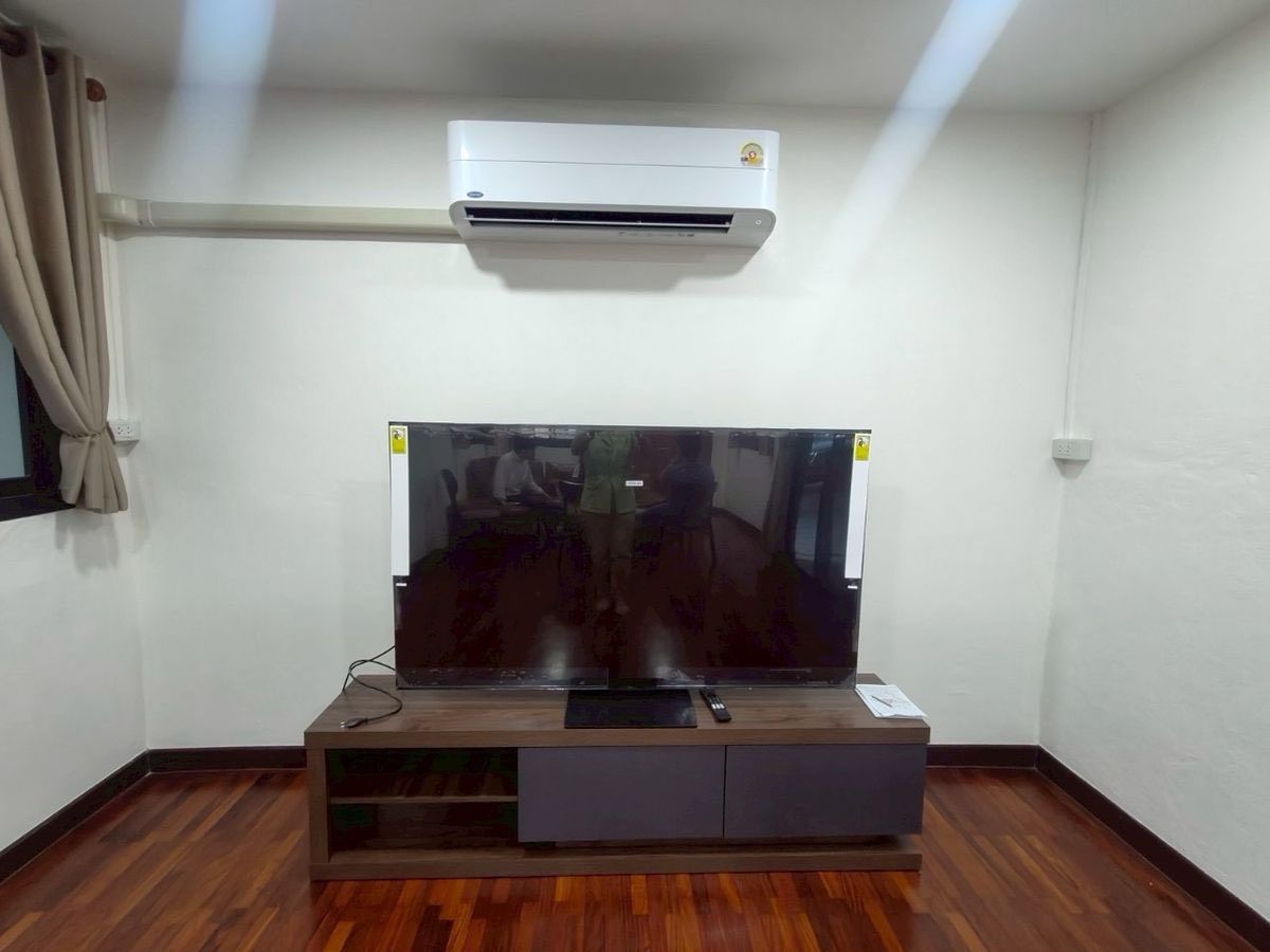 3 卧室 独立房屋 出租 在  - Image 1