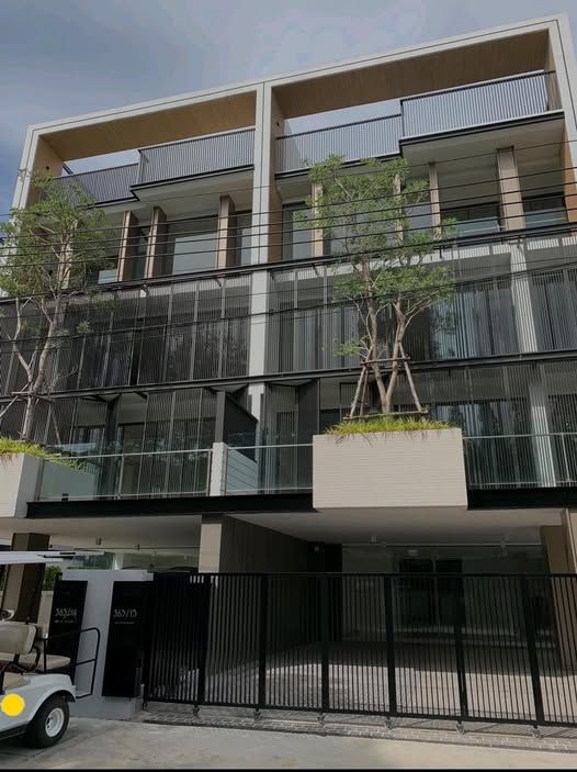 5 卧室 联排别墅 出售 在  - Image 5