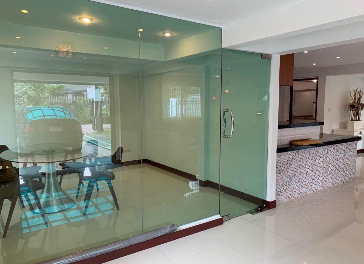 6 卧室 独立房屋 出租 在  - Image 2