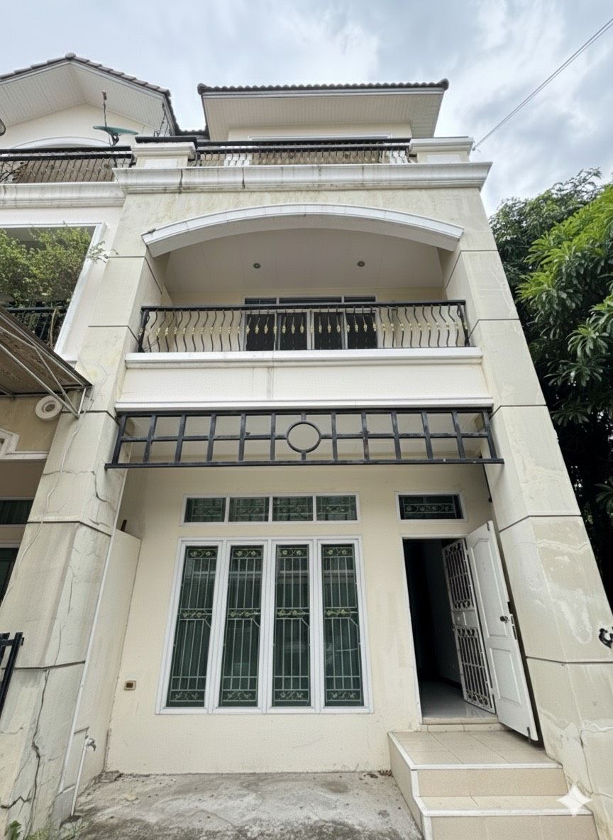 4 卧室 联排别墅 出租 在  - Image 12