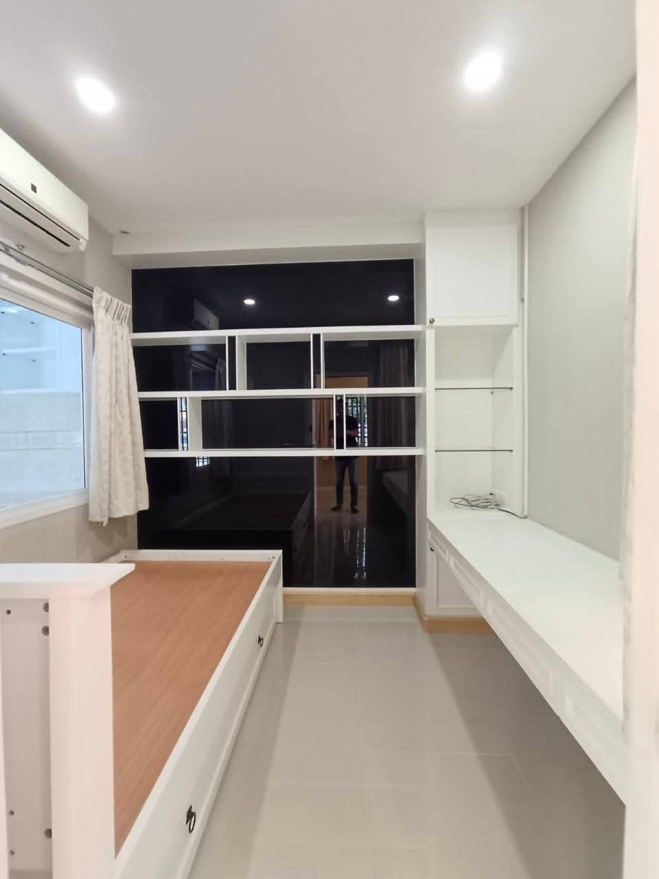 4 Bedroom House For Sale in Saphan Sung, Saphan Sung, Bangkok - Image 6