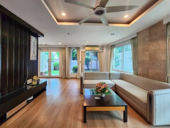 3 卧室 独立房屋 出租 在  - Image 2