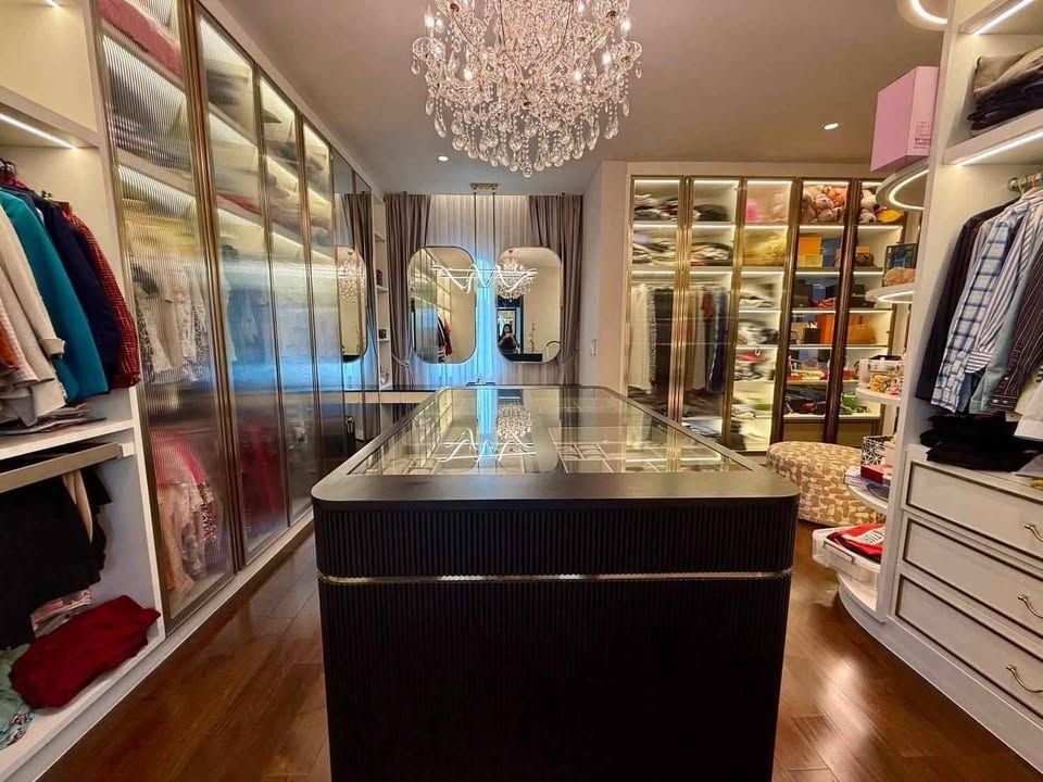 5 卧室 独立房屋 出租 在  - Image 13