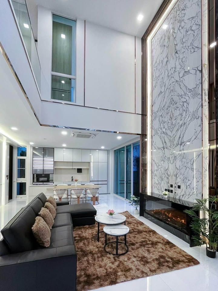 4 卧室 独立房屋 出租 在  - Image 2