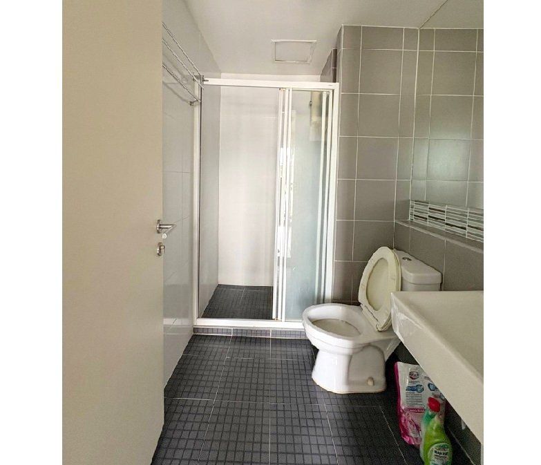 D VIENG Santitham - Image 5