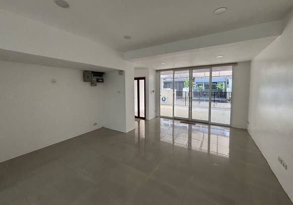 The Primary V - Image 9