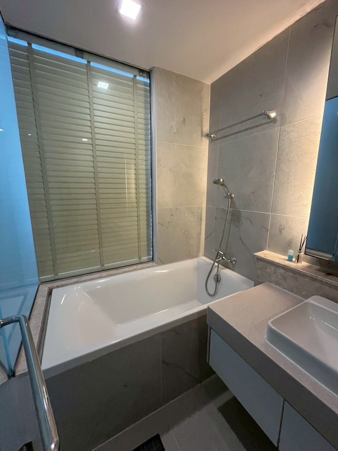 Astra Condo - Image 8