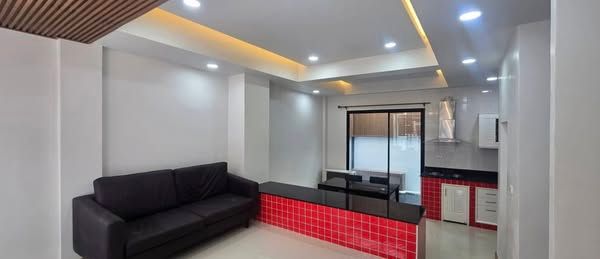 Sarin Wiz Sukhumvit 107 - Image 5