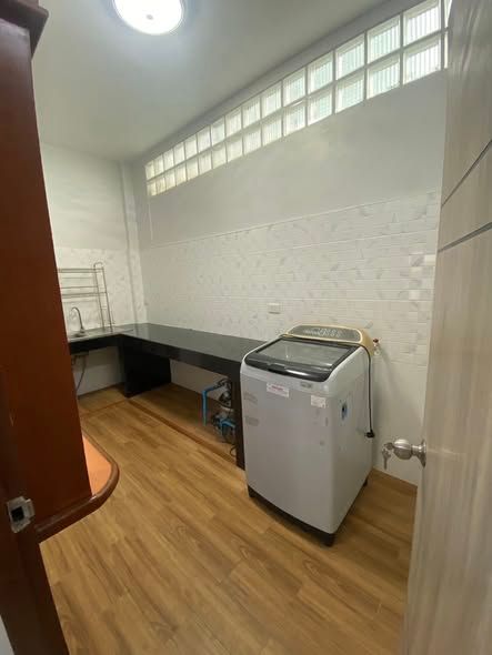 3 卧室 联排别墅 出租 在  - Image 12