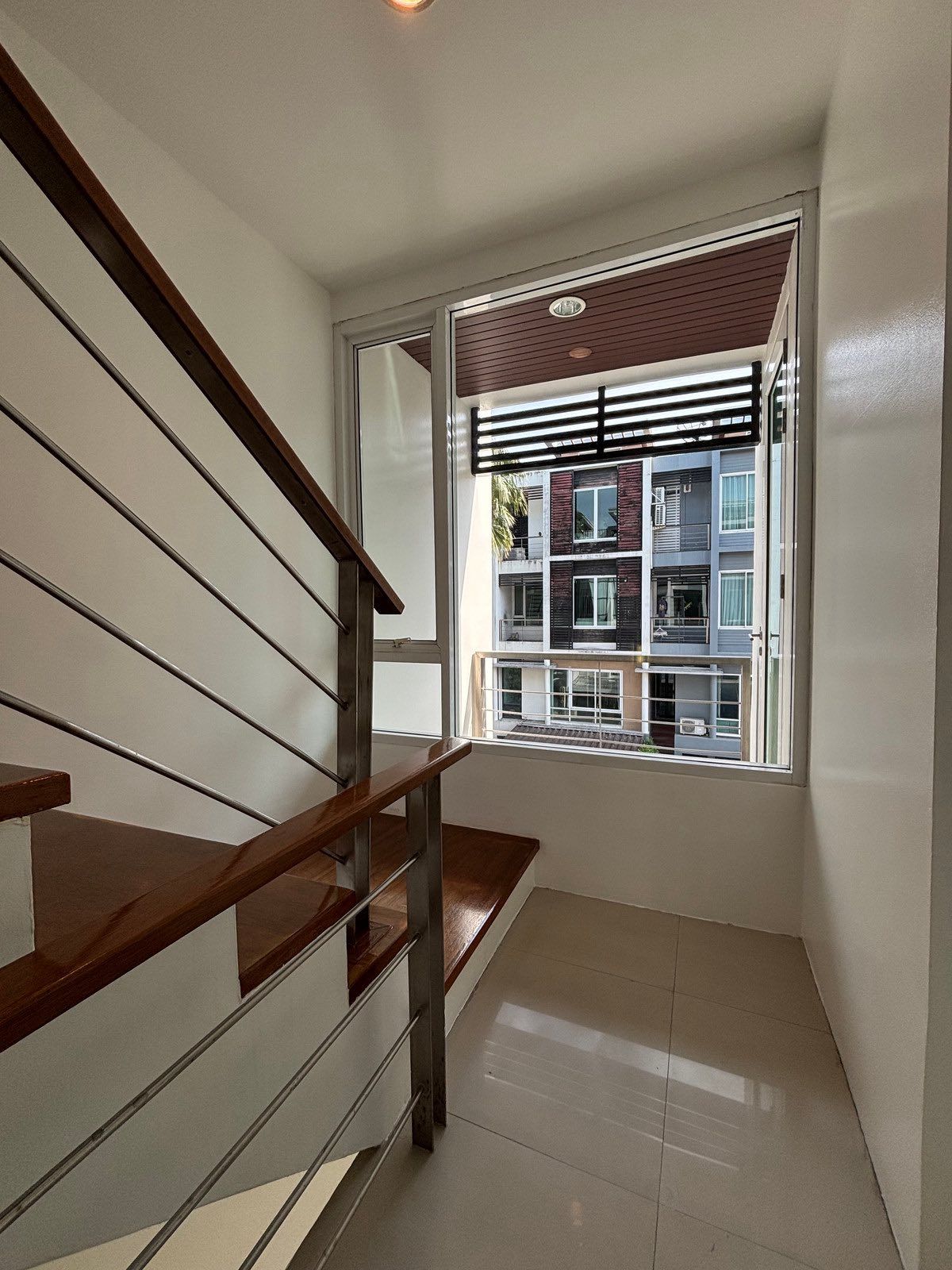 The Primary V - Image 12