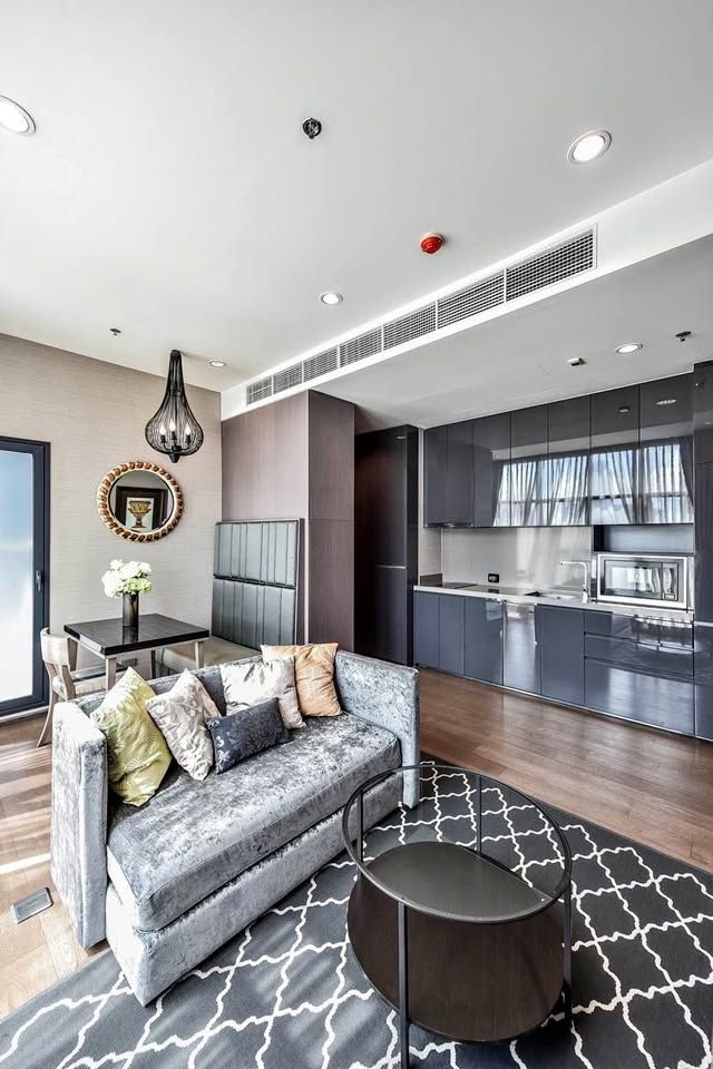 เดอะดิโพลแมท สาทร - Image 1