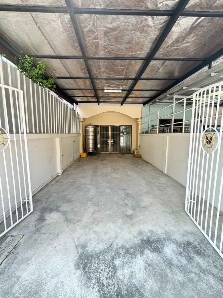 4 卧室 联排别墅 出租 在  - Image 11