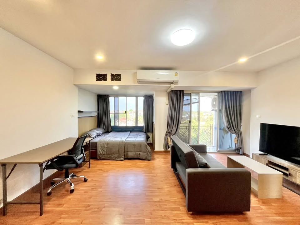 Hillside 4 Condotel - Image 1