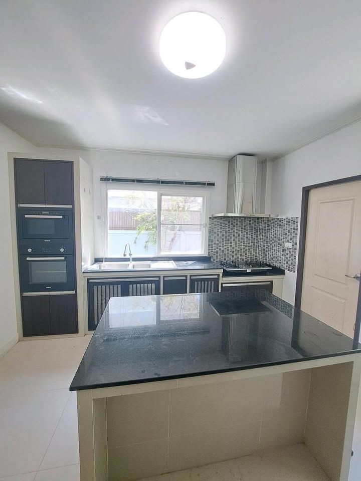 4 卧室 独立房屋 出租 在  - Image 18