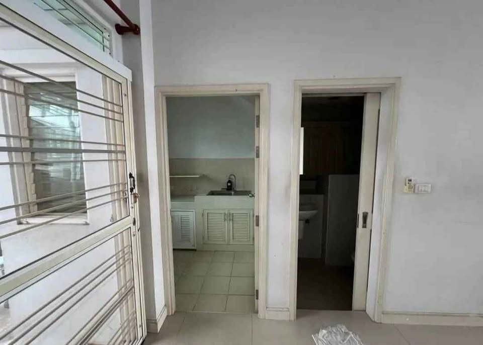 3 卧室 联排别墅 出租 在  - Image 13