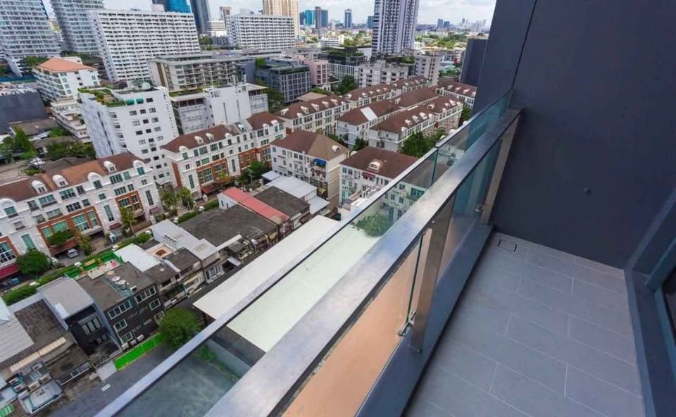 KHUN by YOO - Image 19