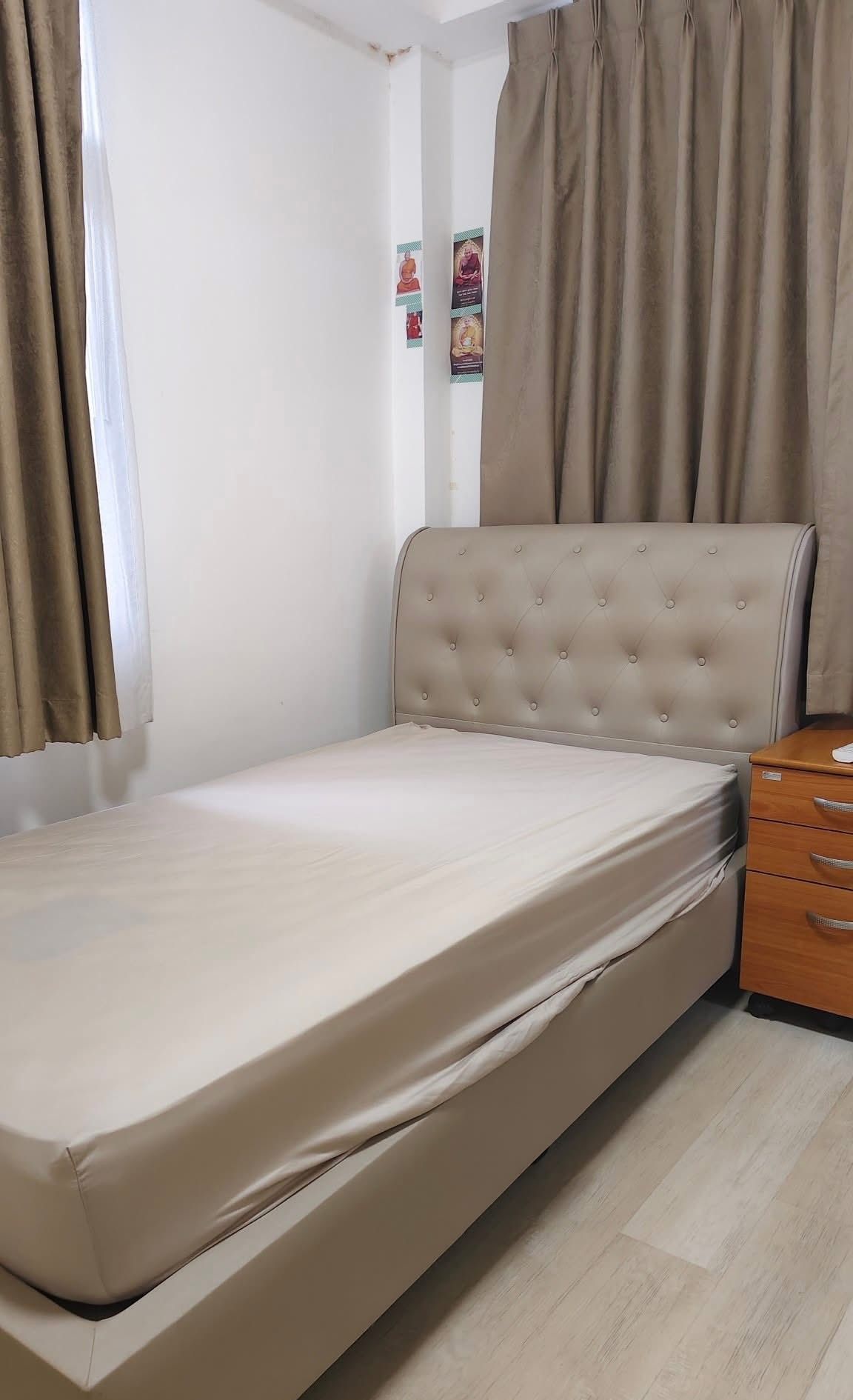 6 卧室 独立房屋 出租 在  - Image 4