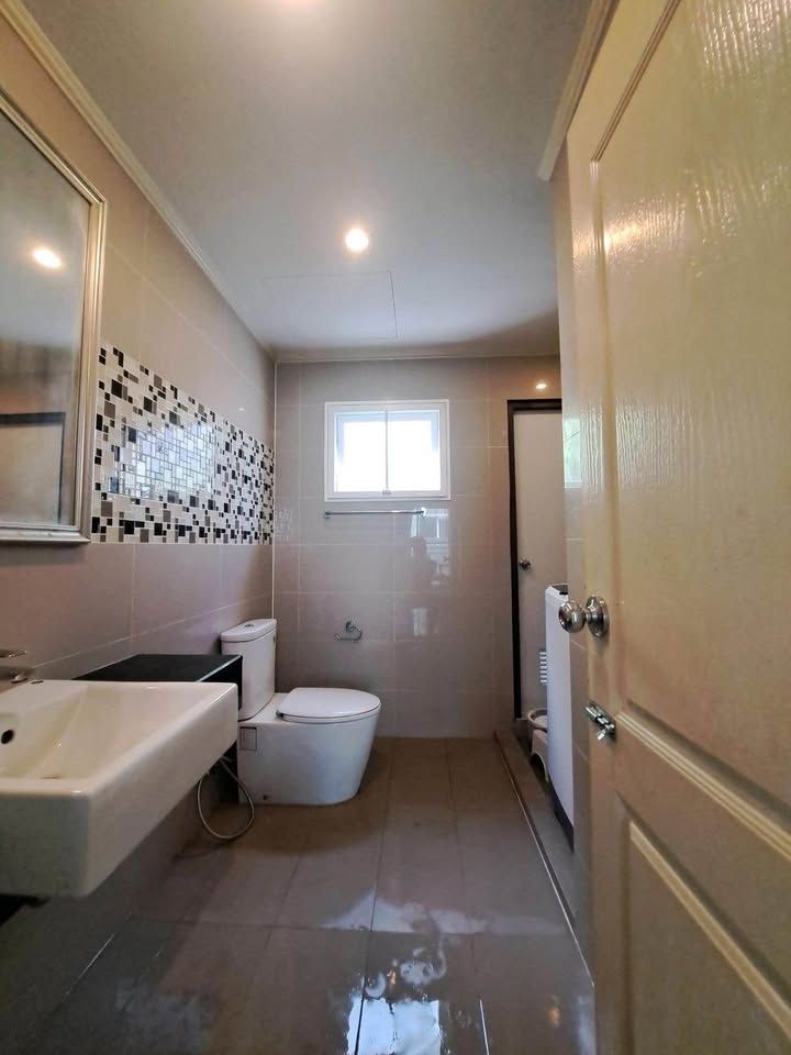 4 卧室 独立房屋 出租 在  - Image 8