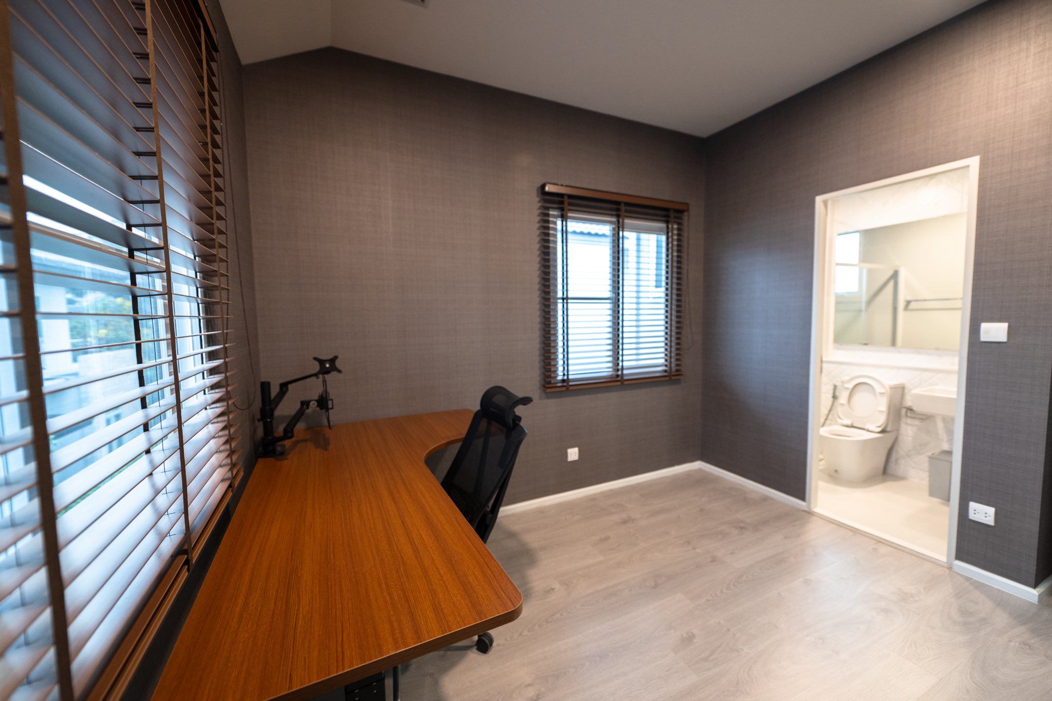 4 卧室 独立房屋 出售 在  - Image 9