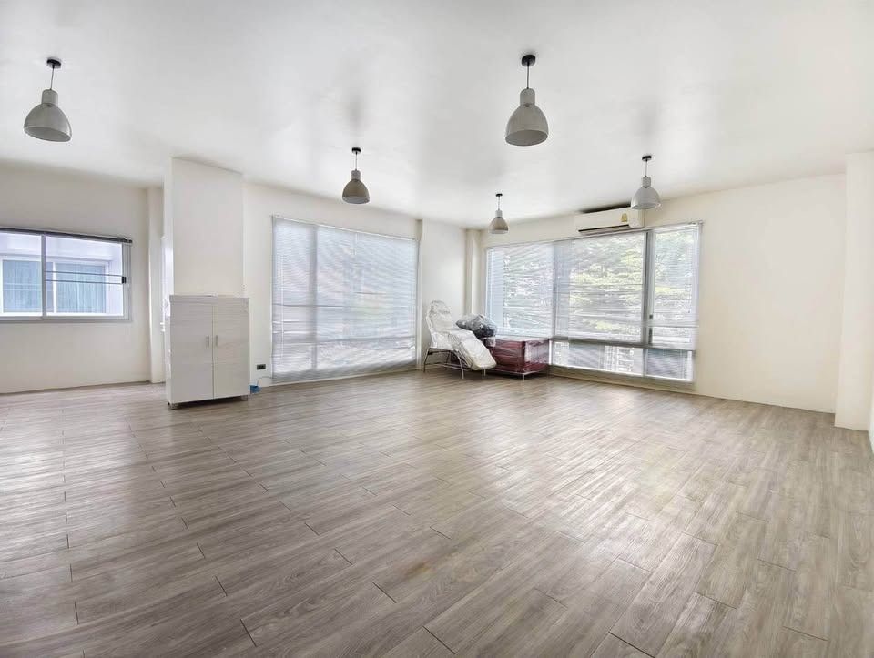 บี สแควร์ พระราม 9-เหม่งจ๋าย - Image 2