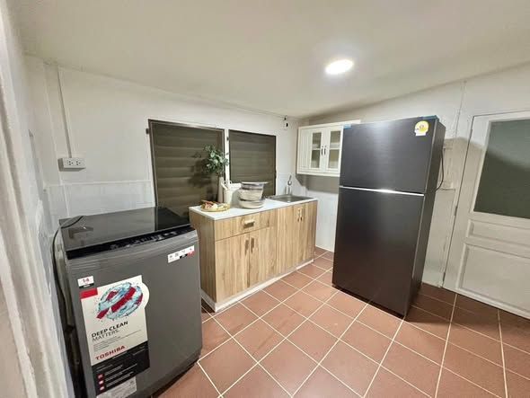 5 卧室 独立房屋 出租 在  - Image 14