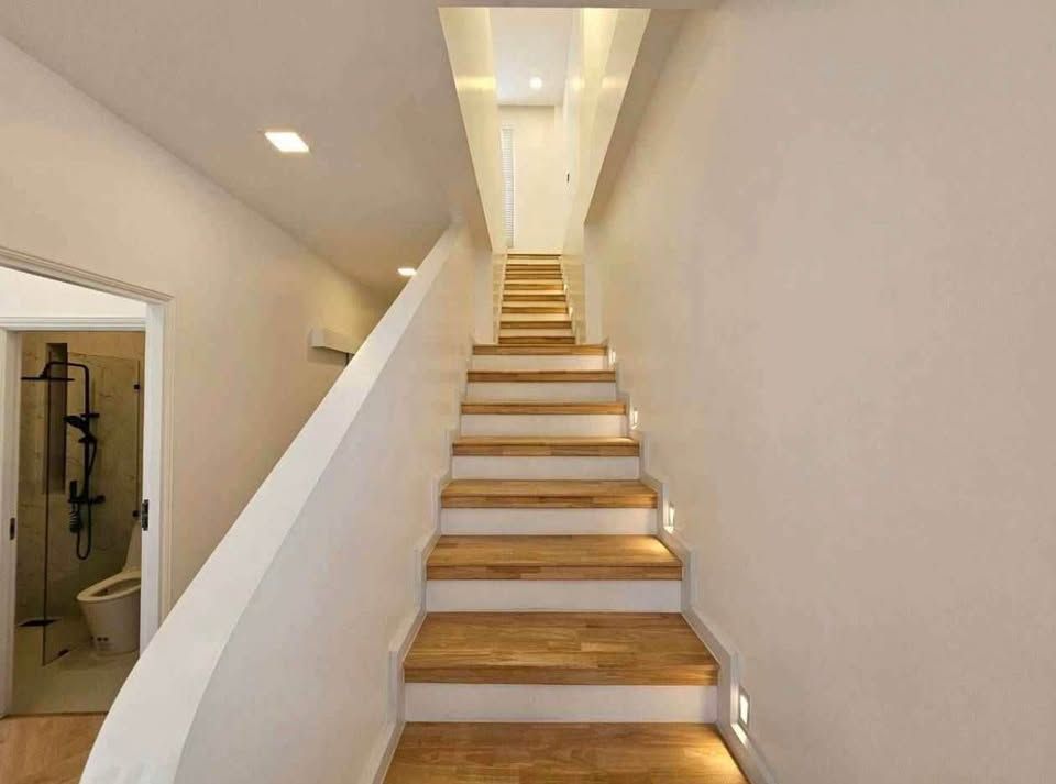 uploads/224782b1-cf00-4933-b11b-a670474fdf77/f16c151a-f804-44b1-8444-40cfcc81f583