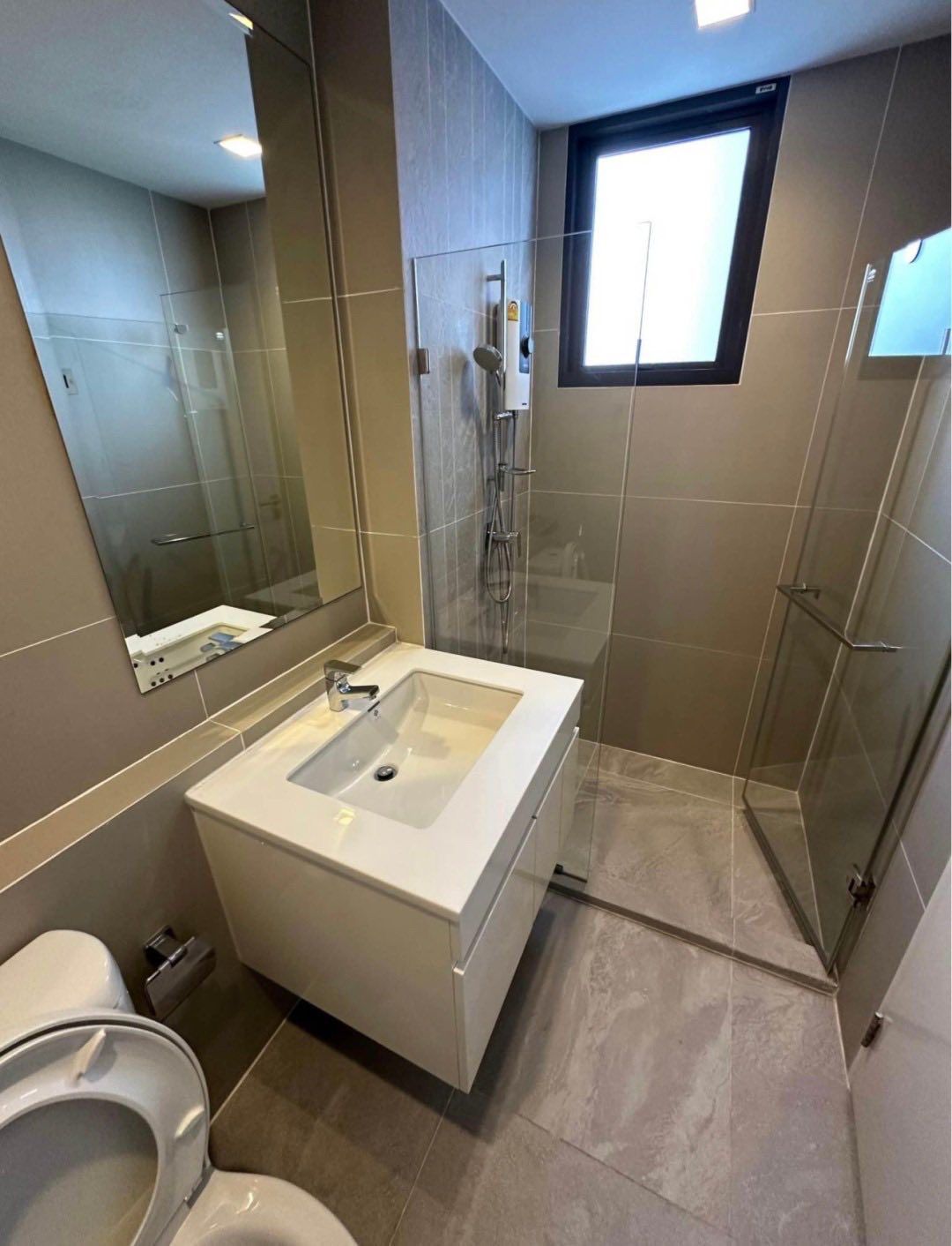 4 卧室 联排别墅 出租 在  - Image 7