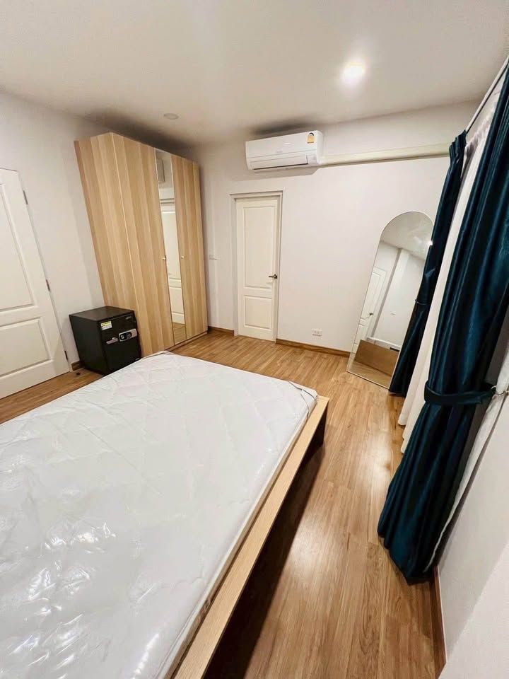 4 卧室 独立房屋 出租 在  - Image 2