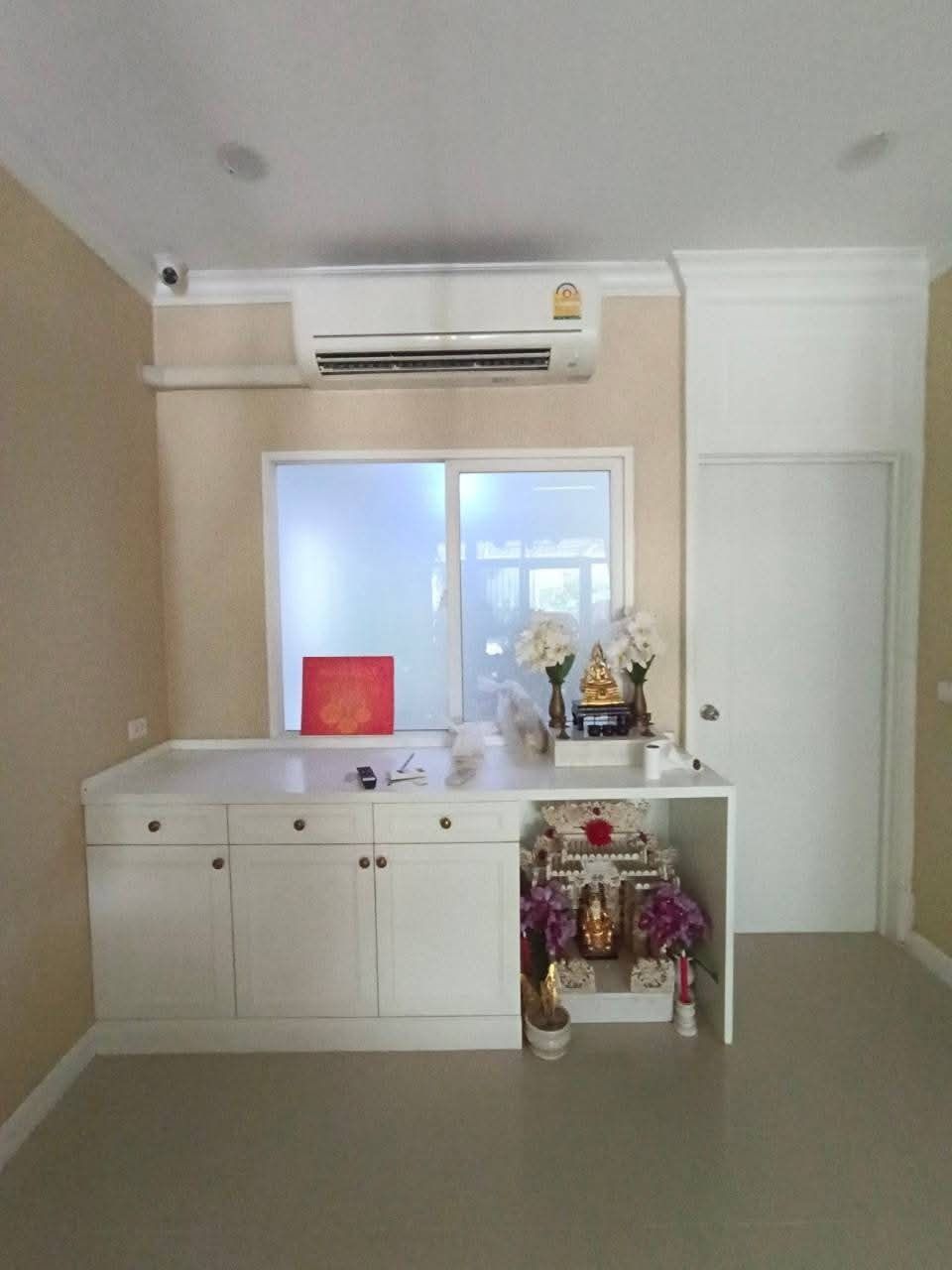 4 Bedroom House For Sale in Saphan Sung, Saphan Sung, Bangkok - Image 7