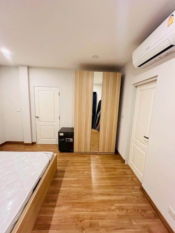 4 卧室 独立房屋 出租 在  - Image 9