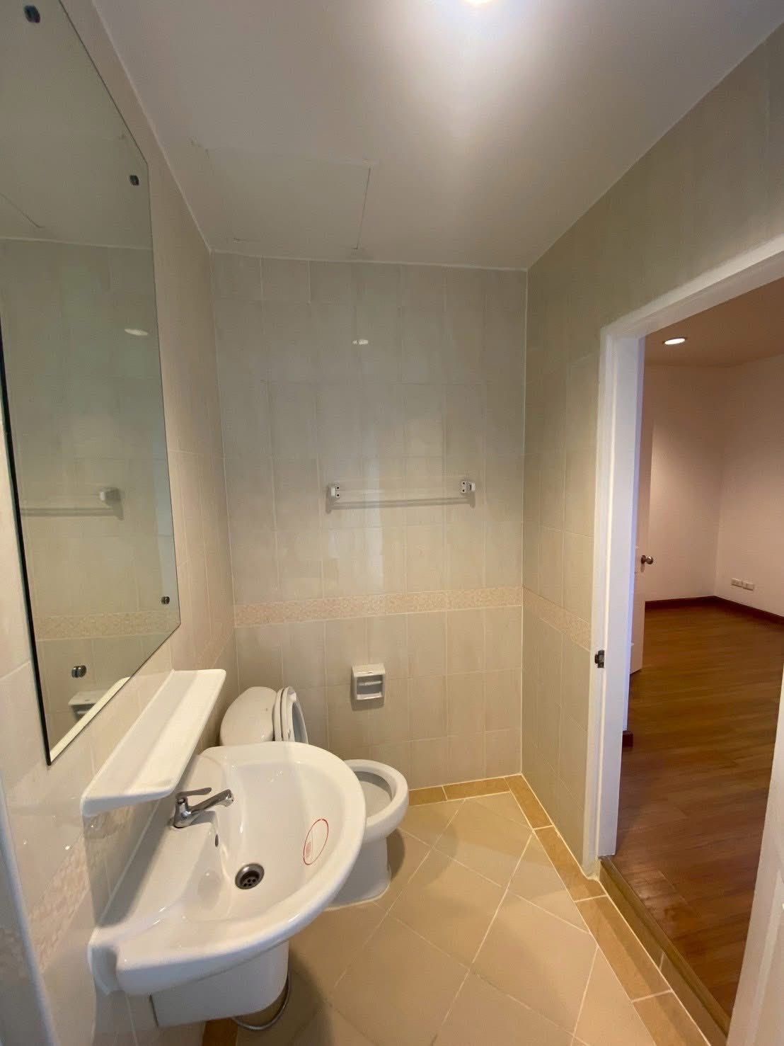 3 Bedroom House For Rent in Chorakhe Bua, Lat Phrao, Bangkok - Image 4