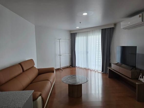 Belle Grand Rama 9 - Image 1