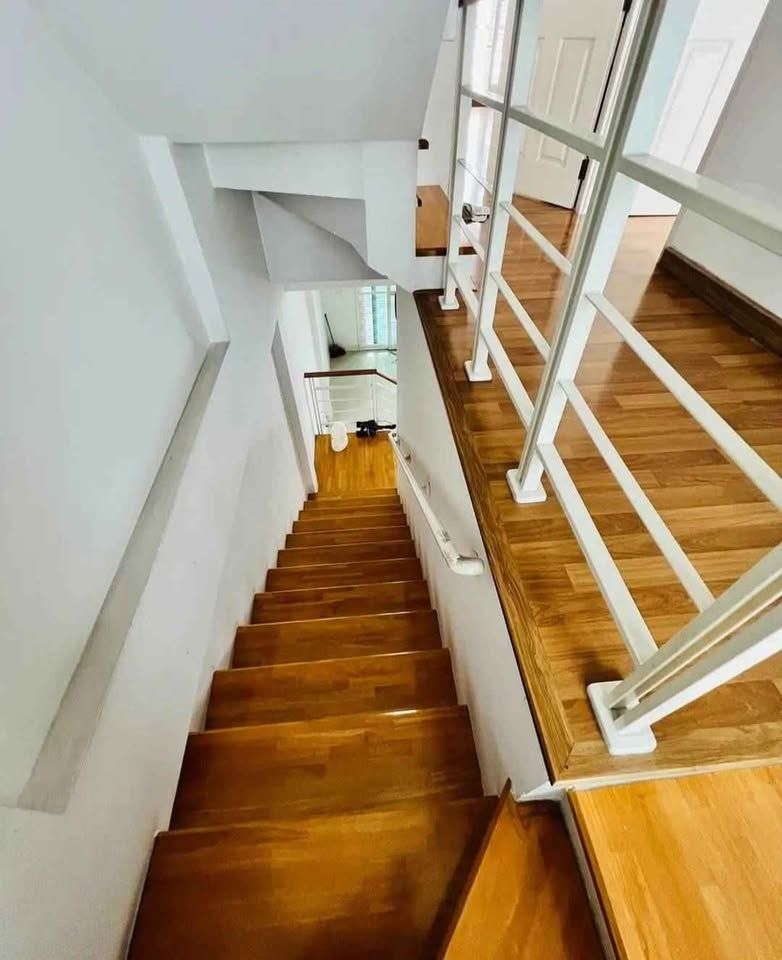 3 卧室 联排别墅 出租 在  - Image 8