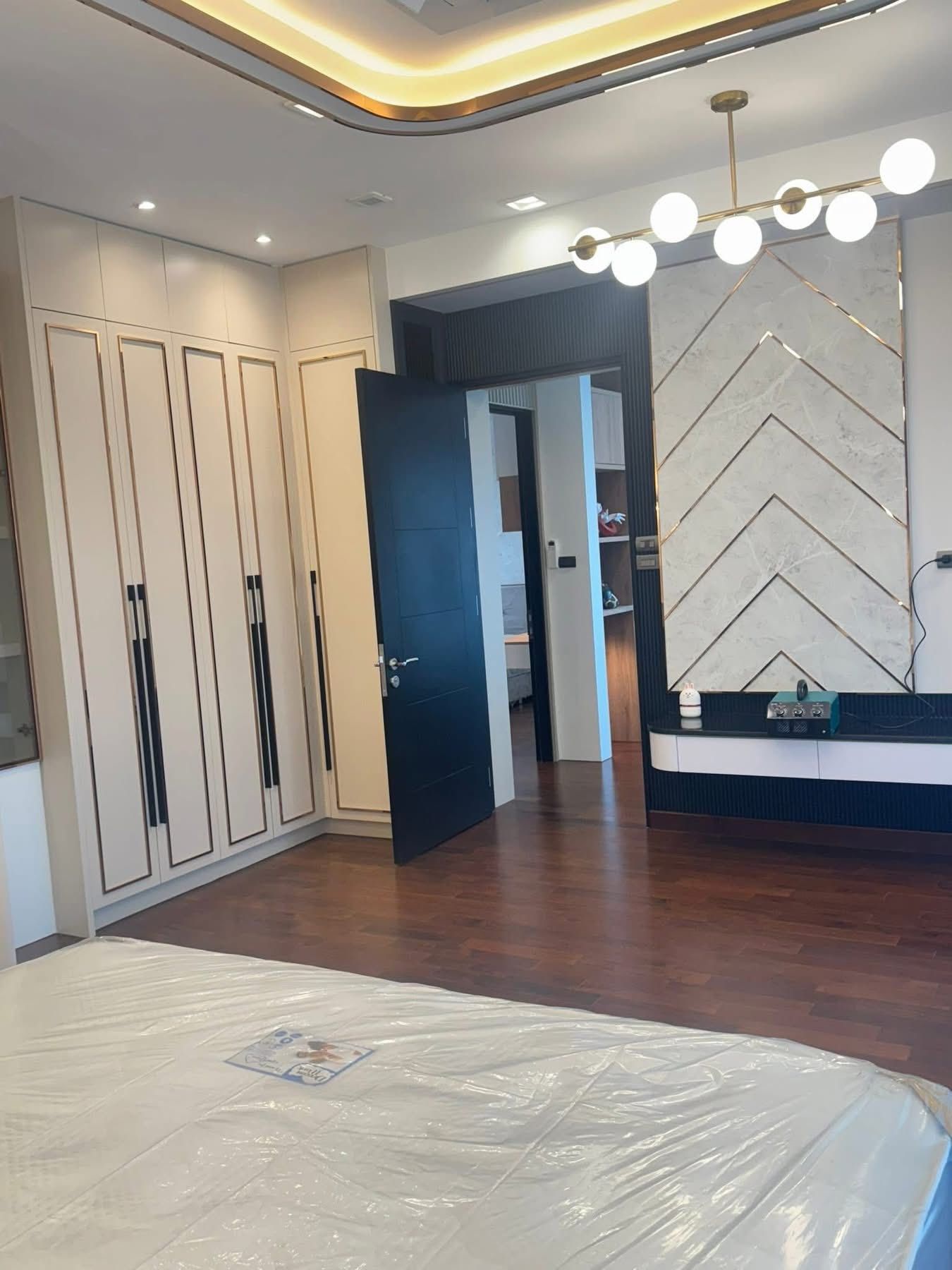 4 卧室 独立房屋 出租 在  - Image 10