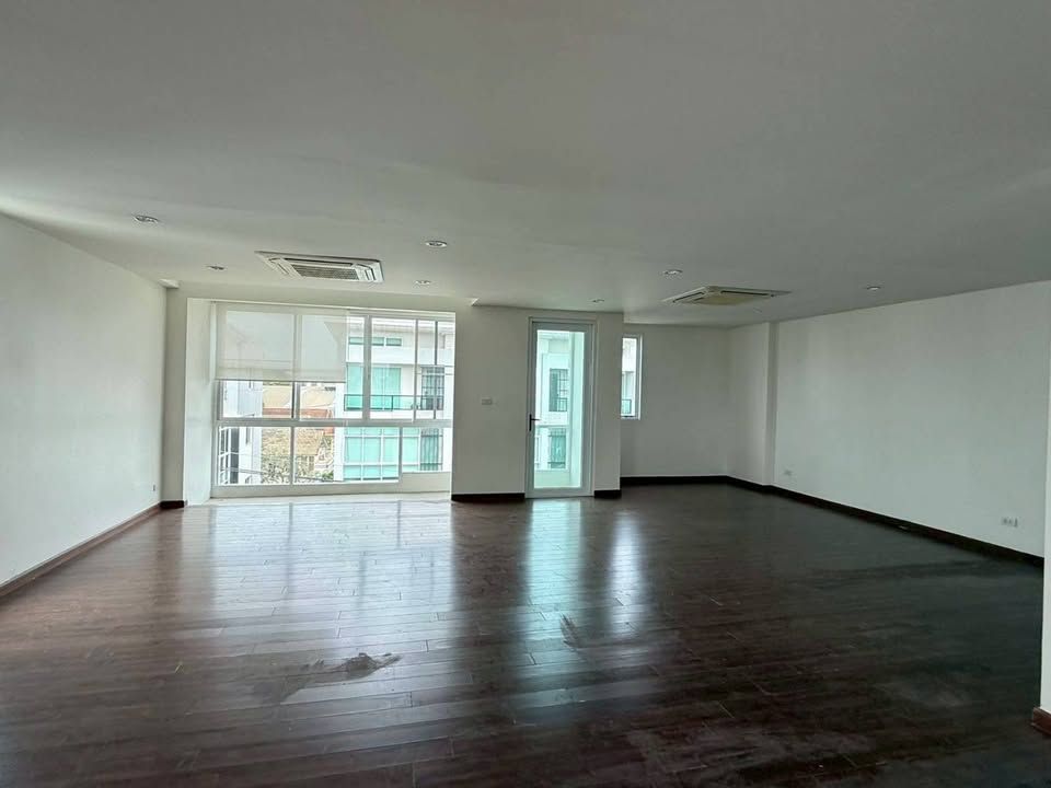 1 卧室 联排别墅 出租 在  - Image 8