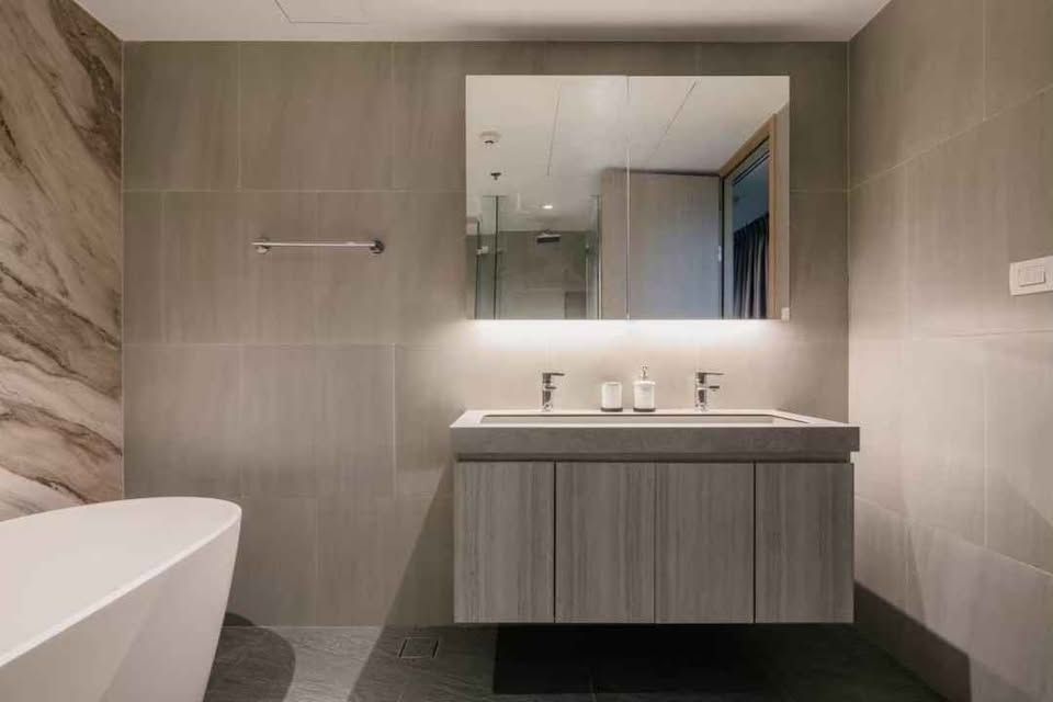 3 卧室 公寓 出租 在  - Image 11