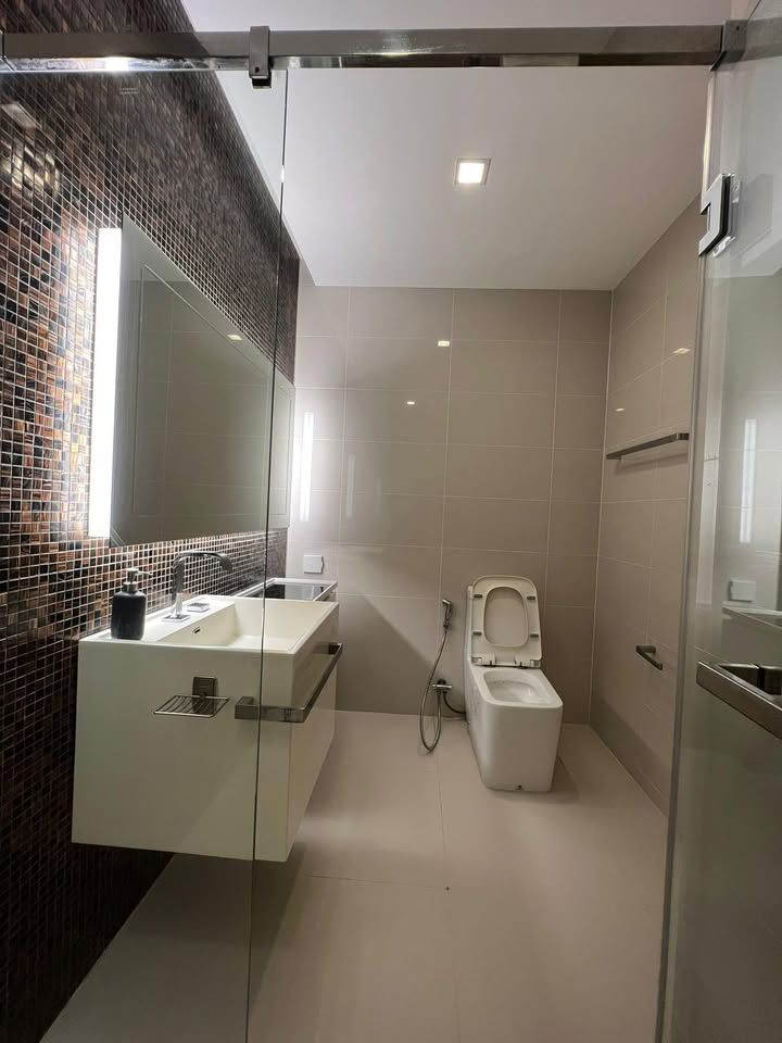 333 Riverside - Image 5