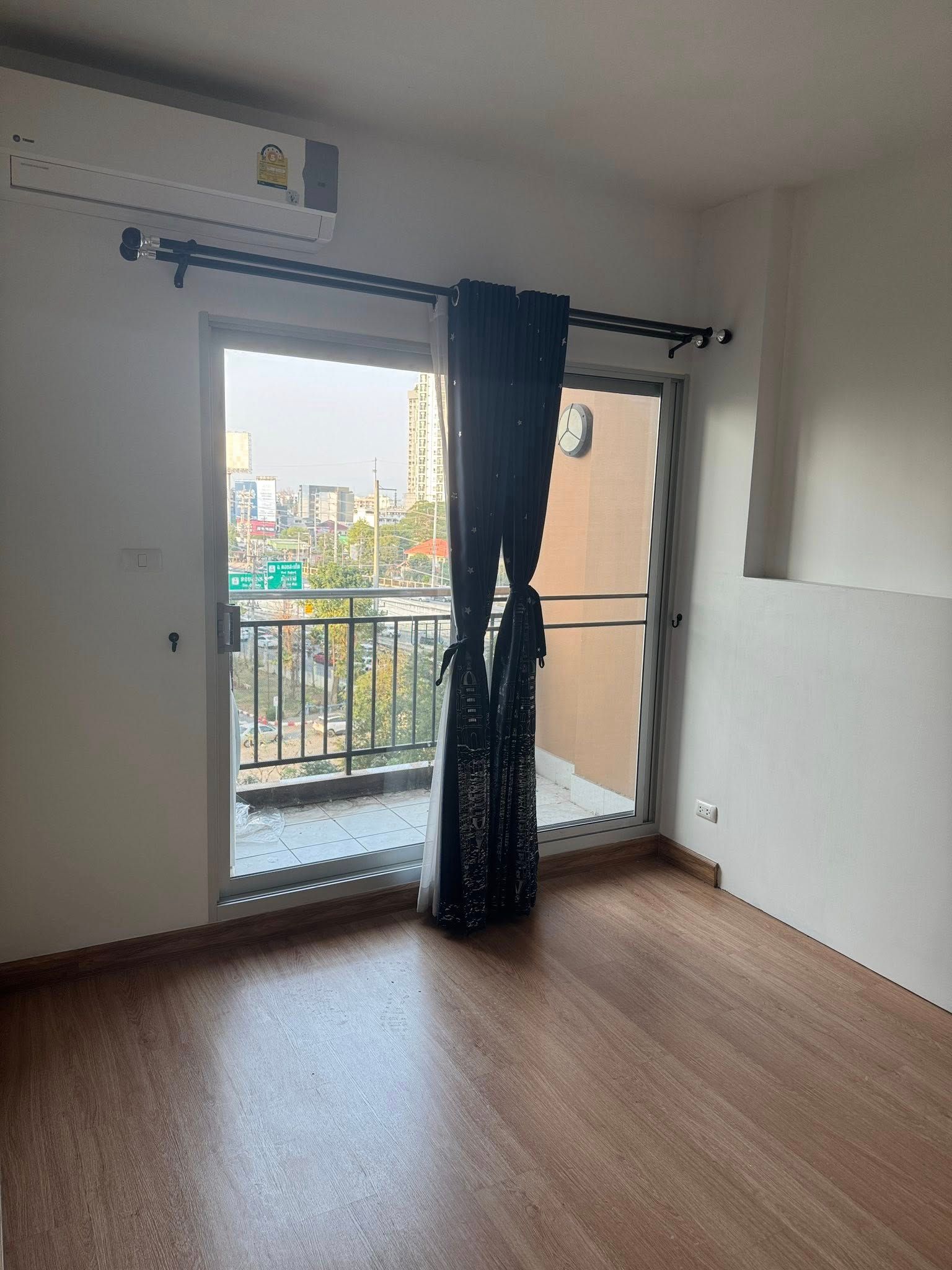 1 卧室 公寓 出售 在  - Image 2