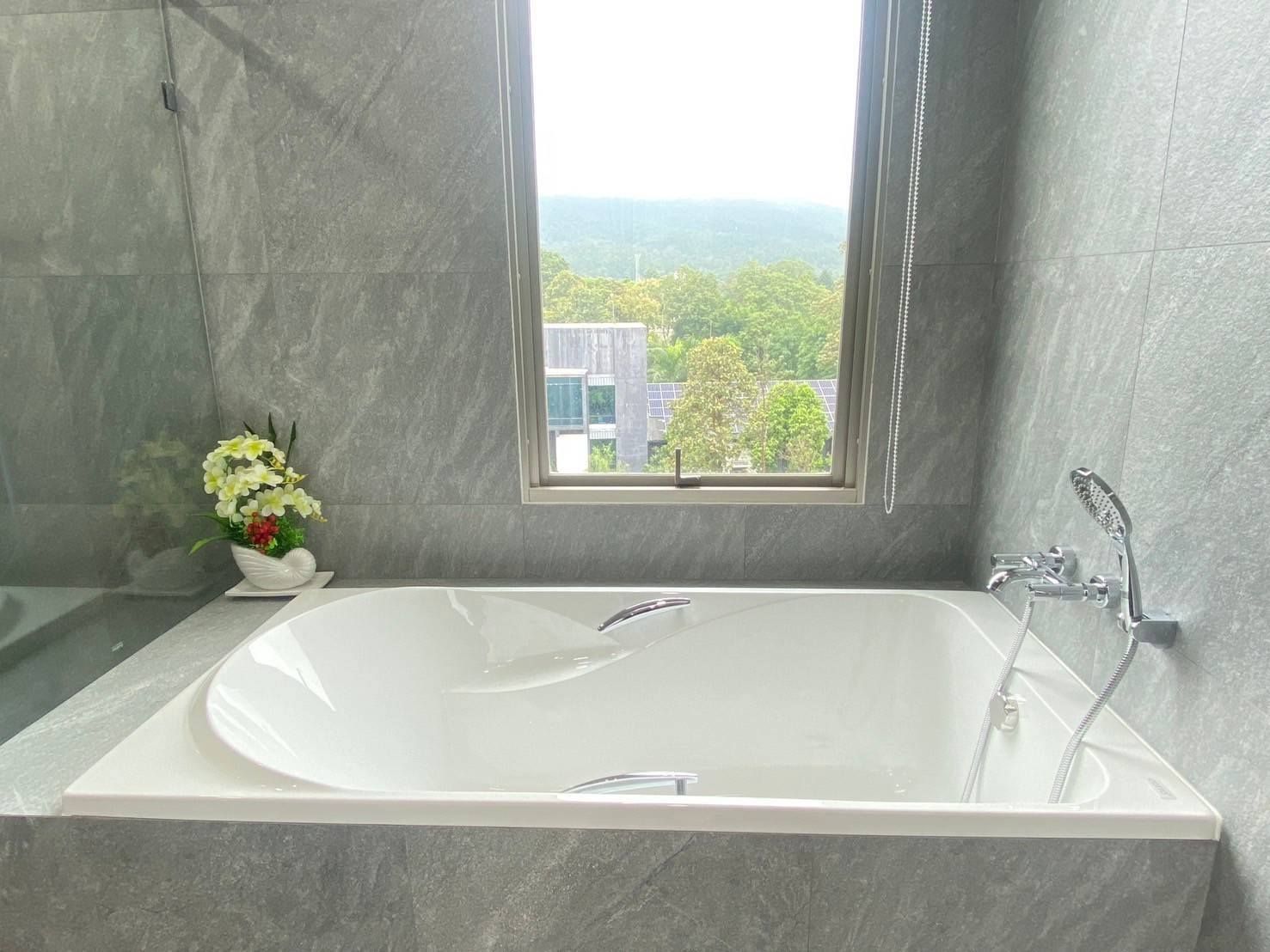 Touch Hill Elegant - Image 16