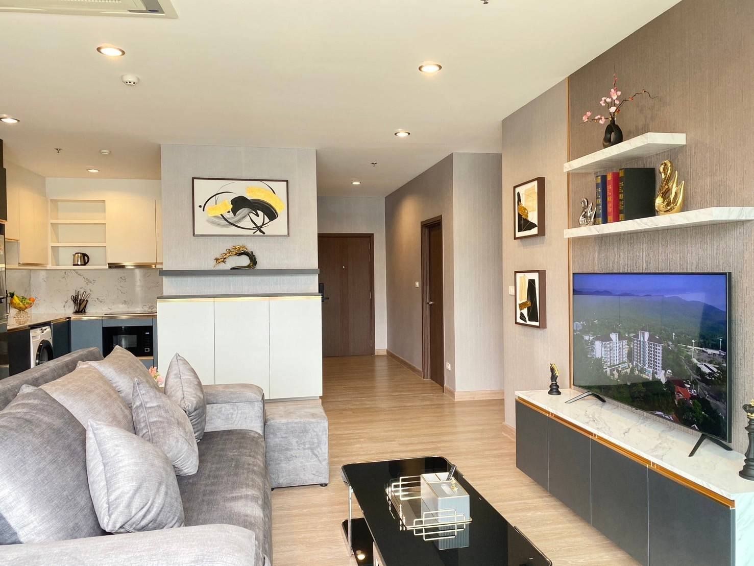 Touch Hill Elegant - Image 2