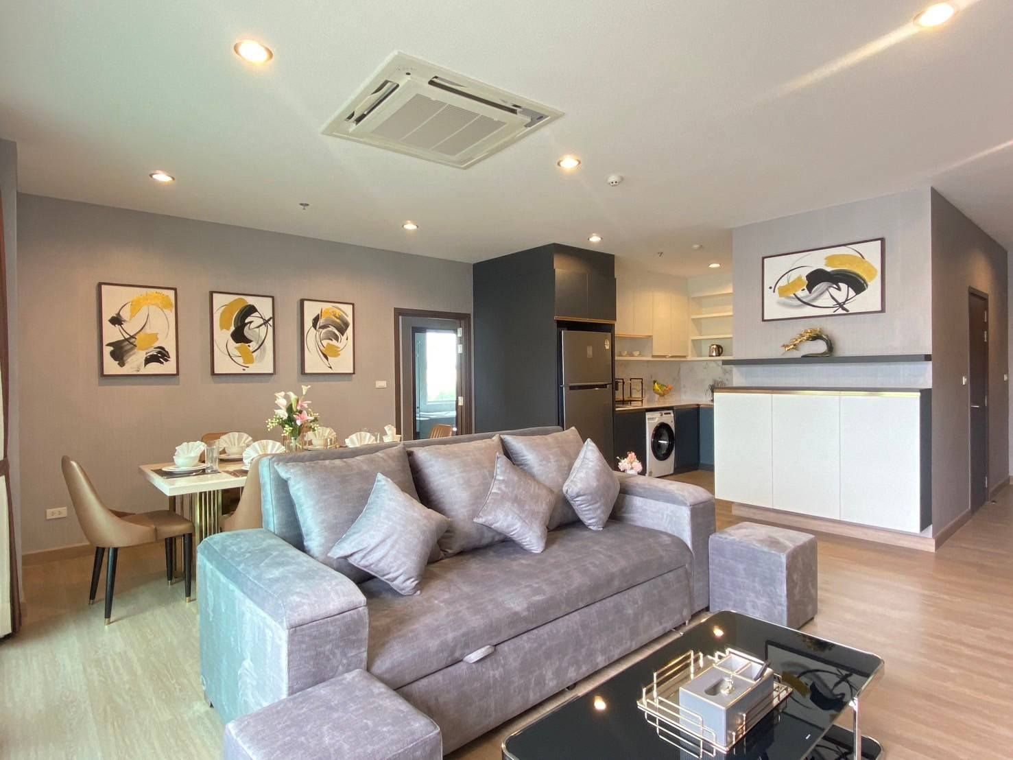 Touch Hill Elegant - Image 1