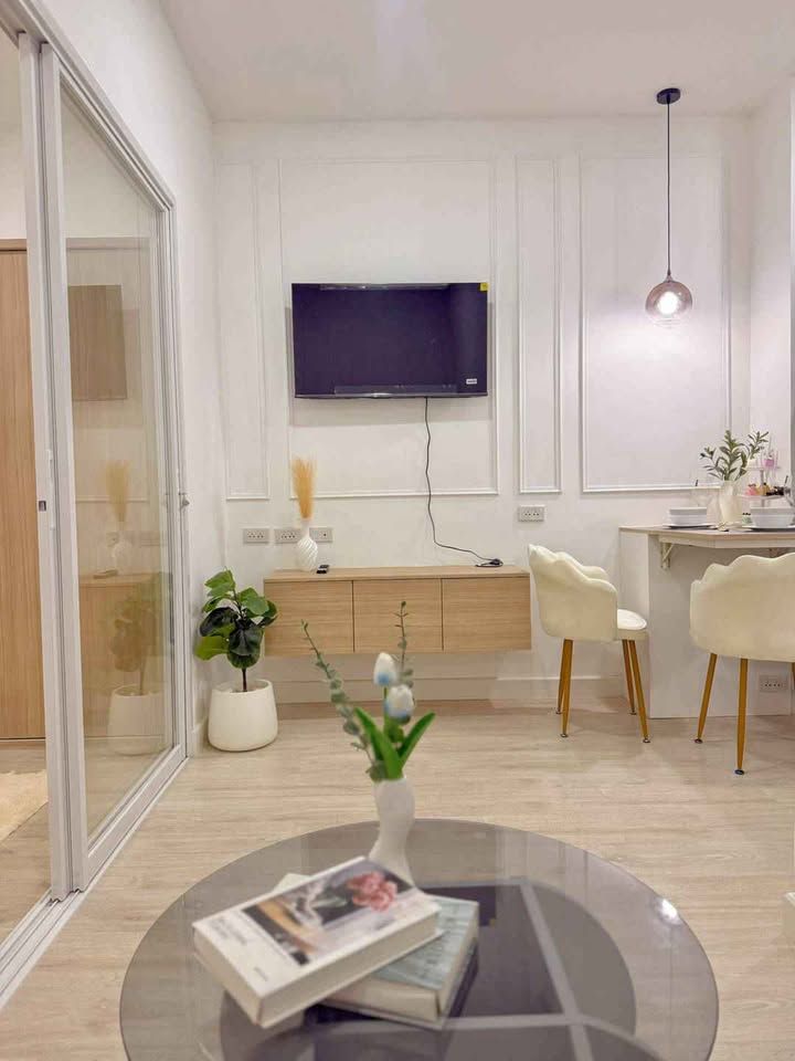 ซีรีโน แอร์พอร์ต คอนโดมิเนียม - Image 1