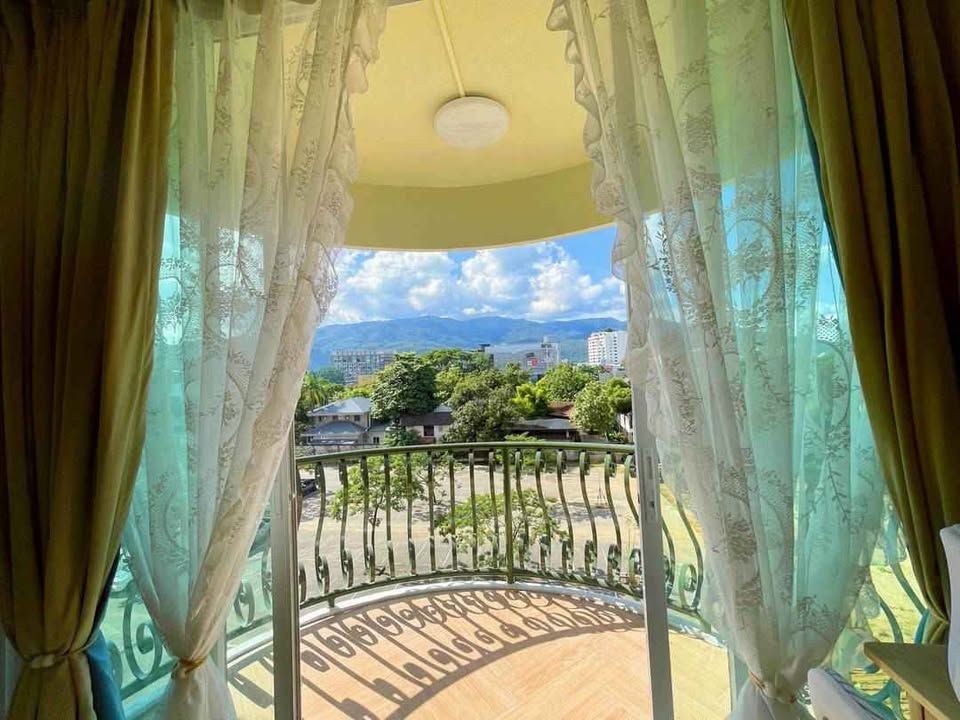 Hillside 4 Condotel - Image 1