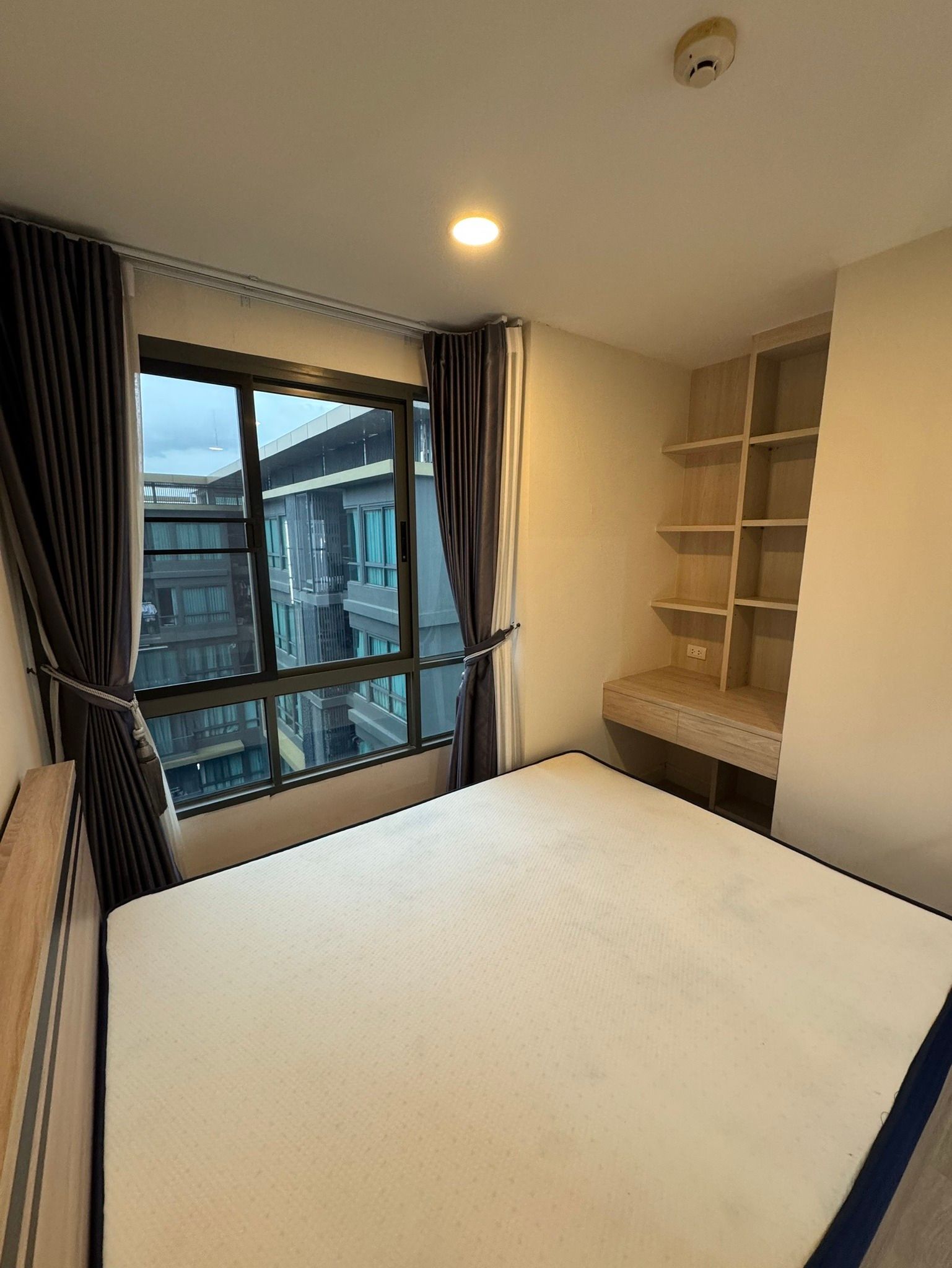 เมโทร ลักซ์ โรสโกลด์ พหลฯ-สุทธิสาร - Image 8