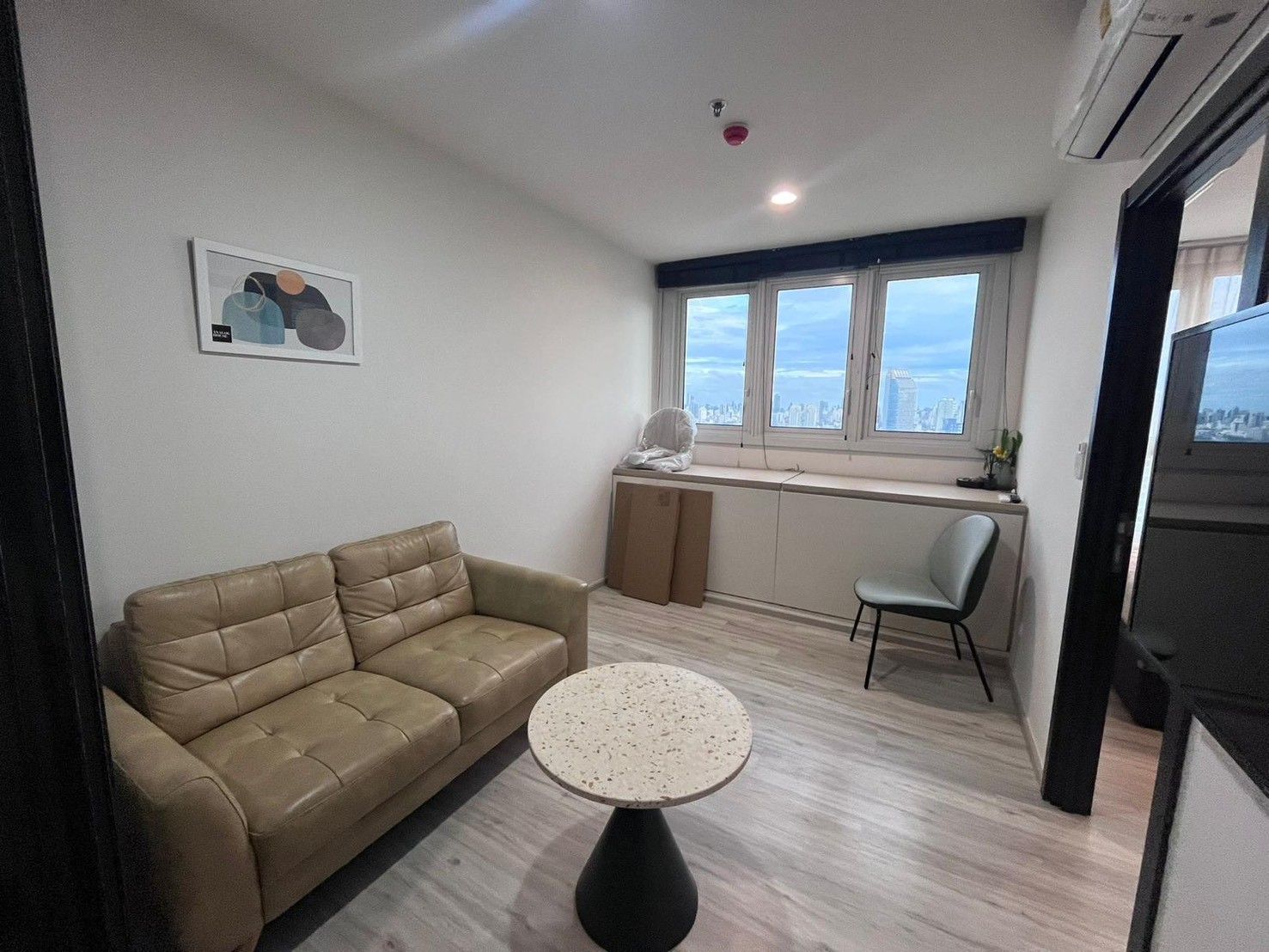 XT Huaikhwang - Image 1