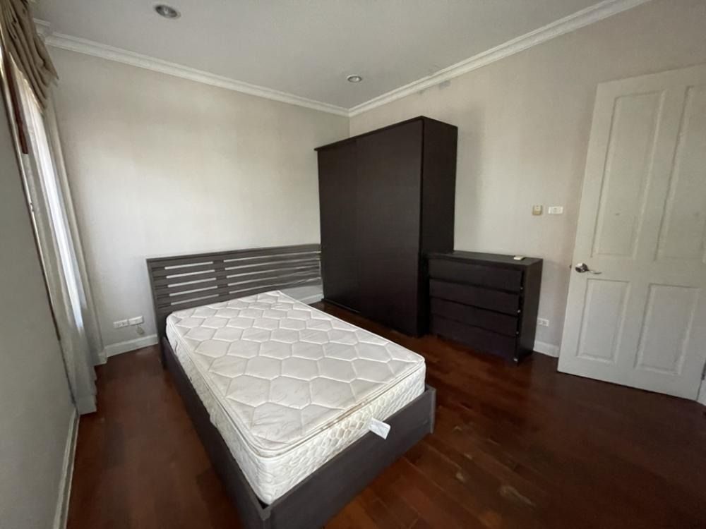 Narasiri Phatthanakan-Srinakarin - Image 7