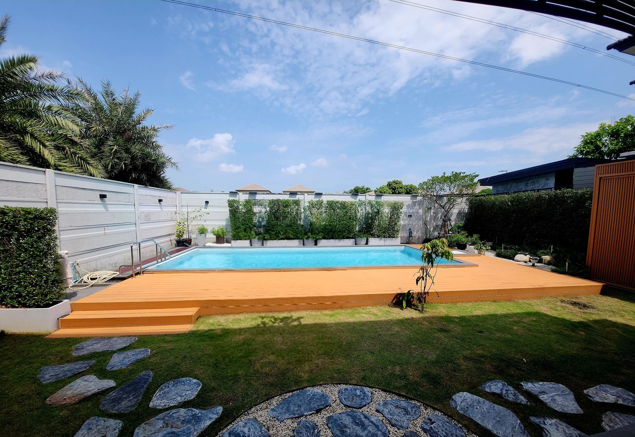 5 卧室 独立房屋 出租 在  - Image 2